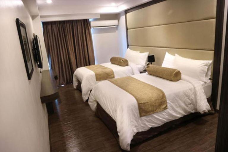 My Happy Place West Avenue Suites 奎松市 外观 照片